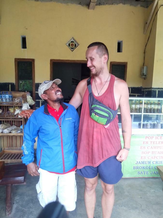 Mango Tree Homestay & Ijen Tour 外南梦 外观 照片